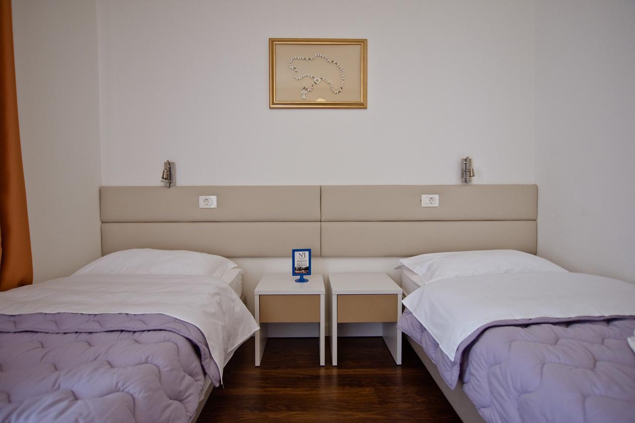 Hotel No-1 Medugorje Bagian luar foto